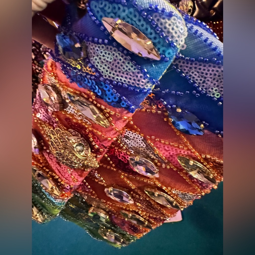 Kurt Geiger Kensington Ombré Sequin Gemstone Bag. Comes with dust bag NWT - Picture 5 of 9